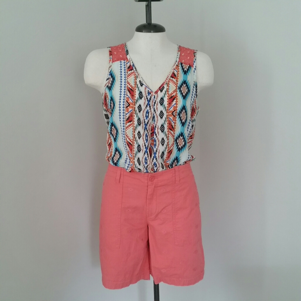 NWOT Coral Embroidery Bermuda Shorts